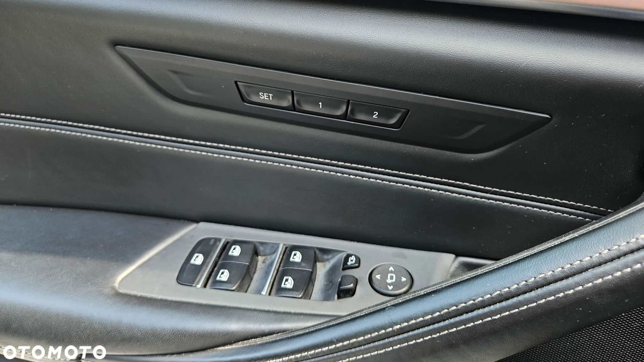 BMW Seria 5 520d - 24