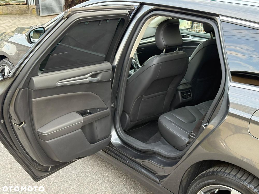 Ford Mondeo 2.0 EcoBoost STart-Stopp Autom Titanium - 15