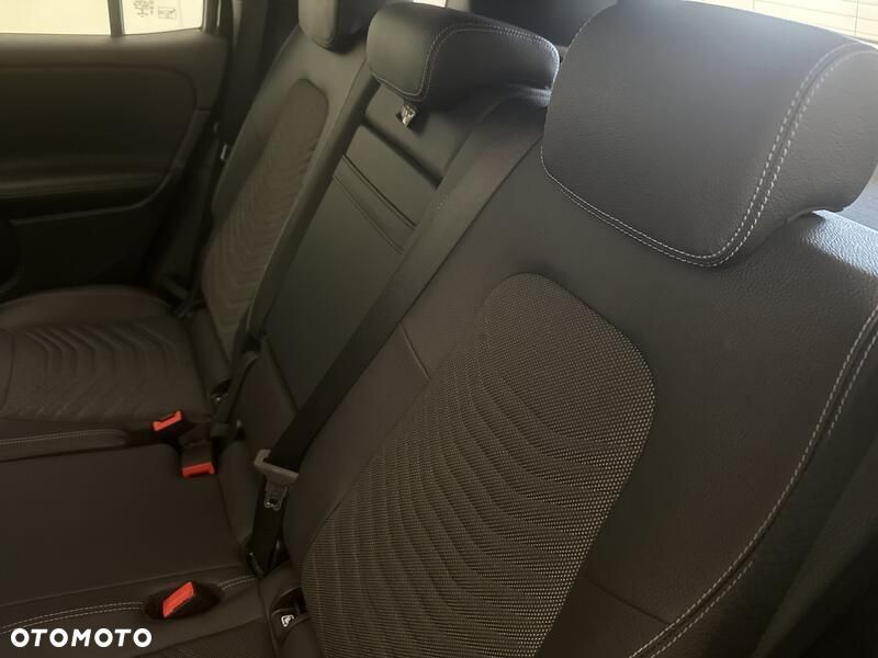 Mercedes-Benz GLB 200 7G-DCT - 19