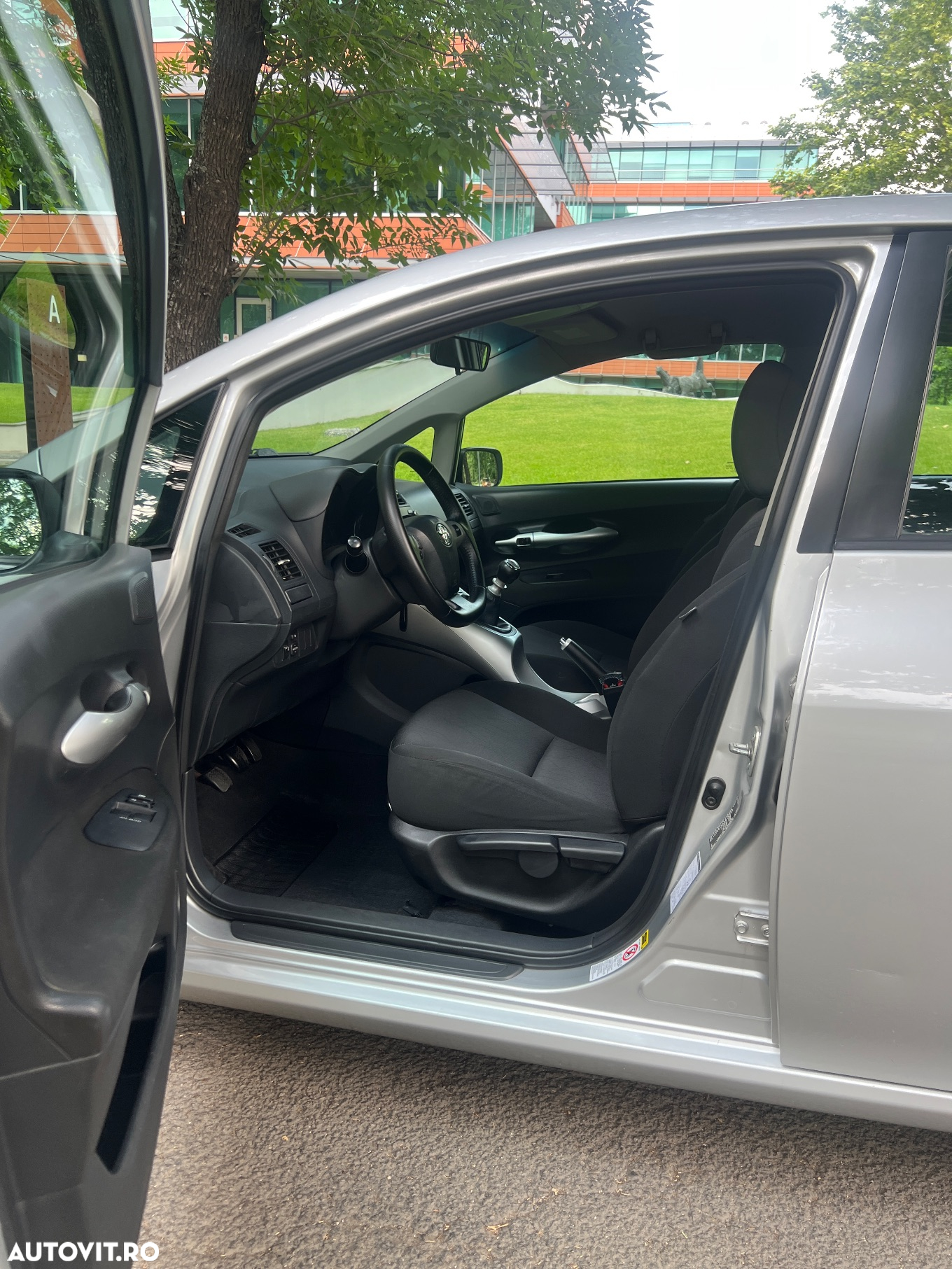 Toyota Auris 1.3 Dual VVT-i Executive - 9