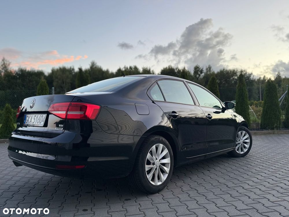 Volkswagen Jetta 2.0 TDI DPF BMT Trendline - 5