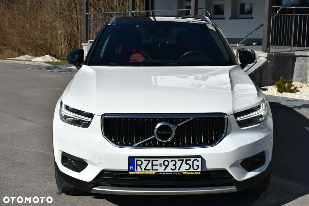 Volvo XC 40 D4 AWD Geartronic Momentum Pro - 3