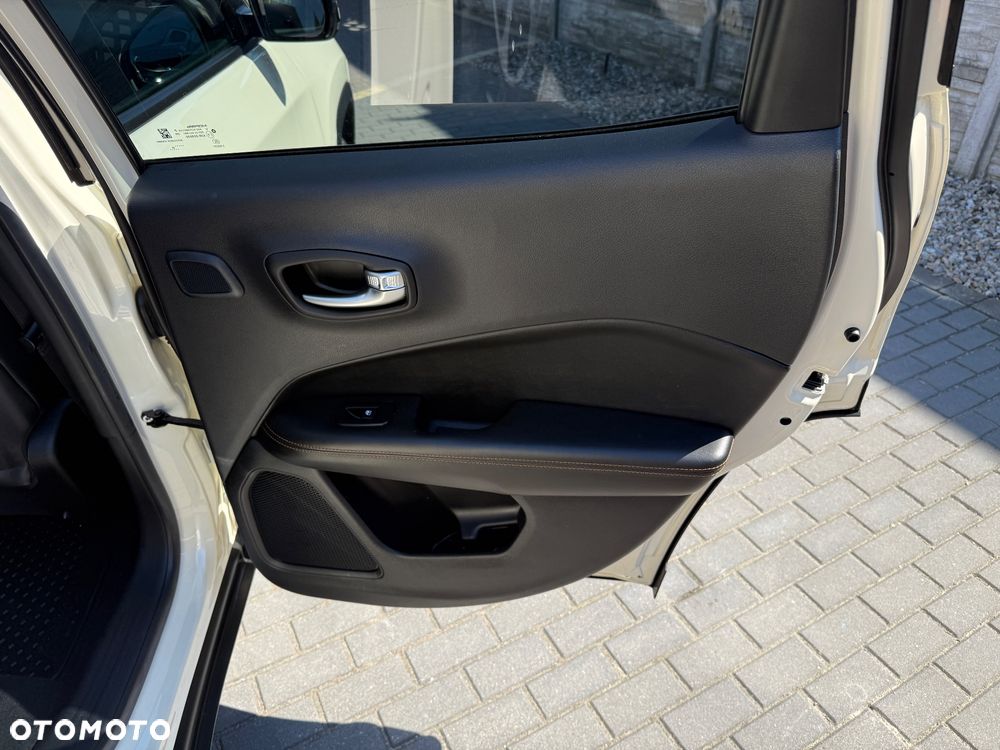 Jeep Compass - 18