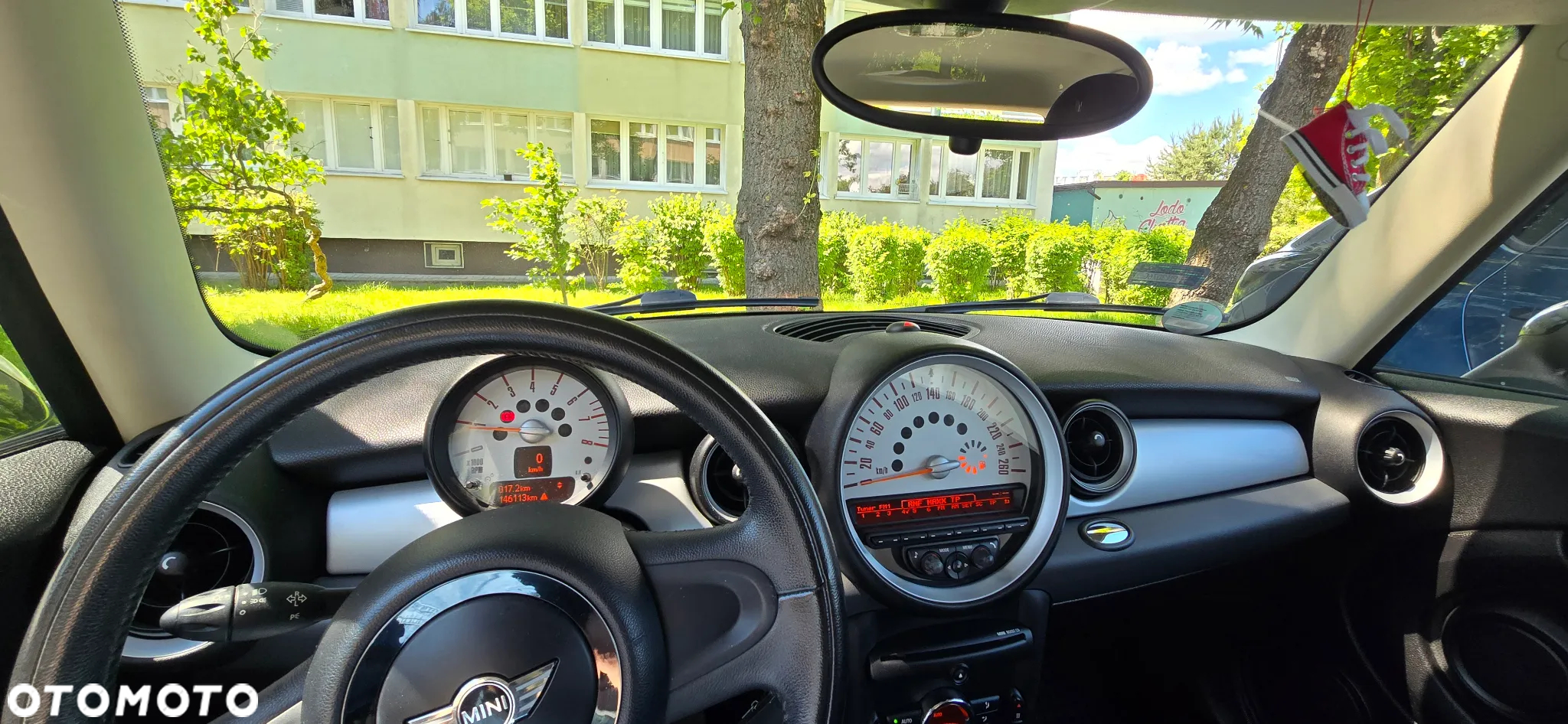 MINI ONE Standard - 12