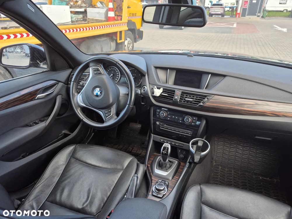 BMW X1 xDrive20d xLine - 9