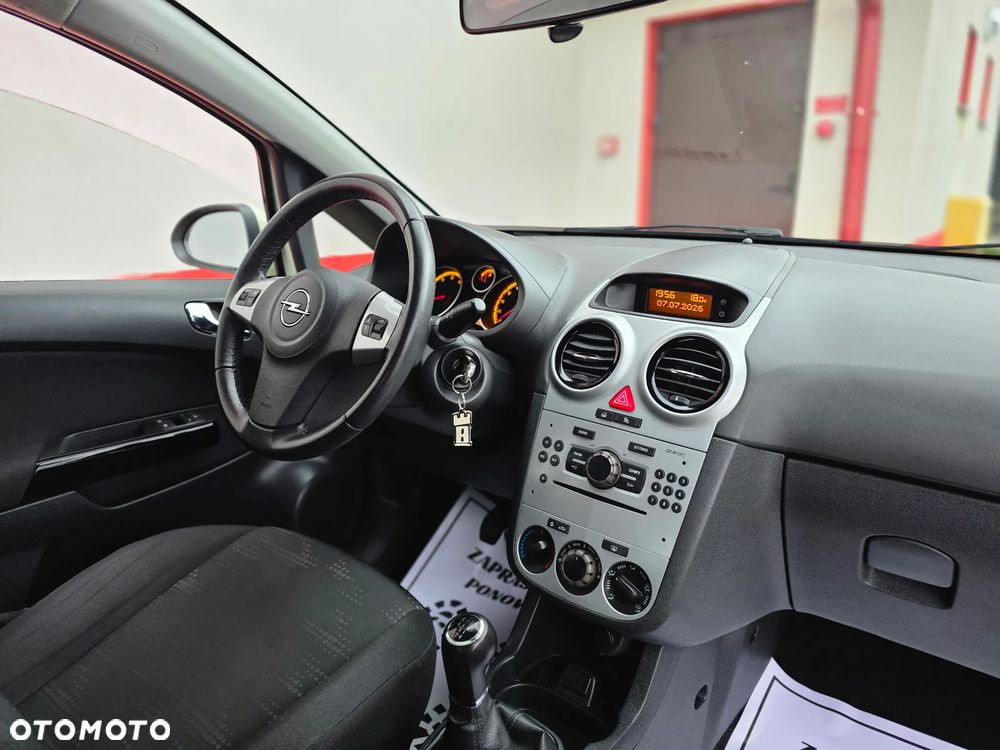 Opel Corsa 1.4 16V Satellite - 12