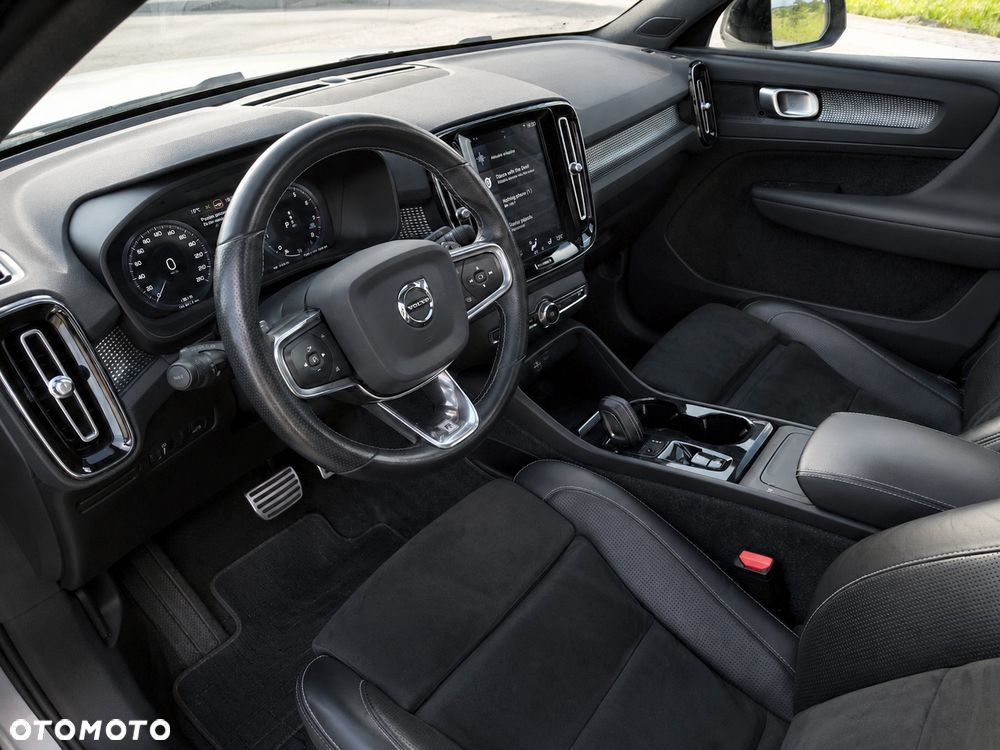 Volvo XC 40 B4 B R-Design - 11