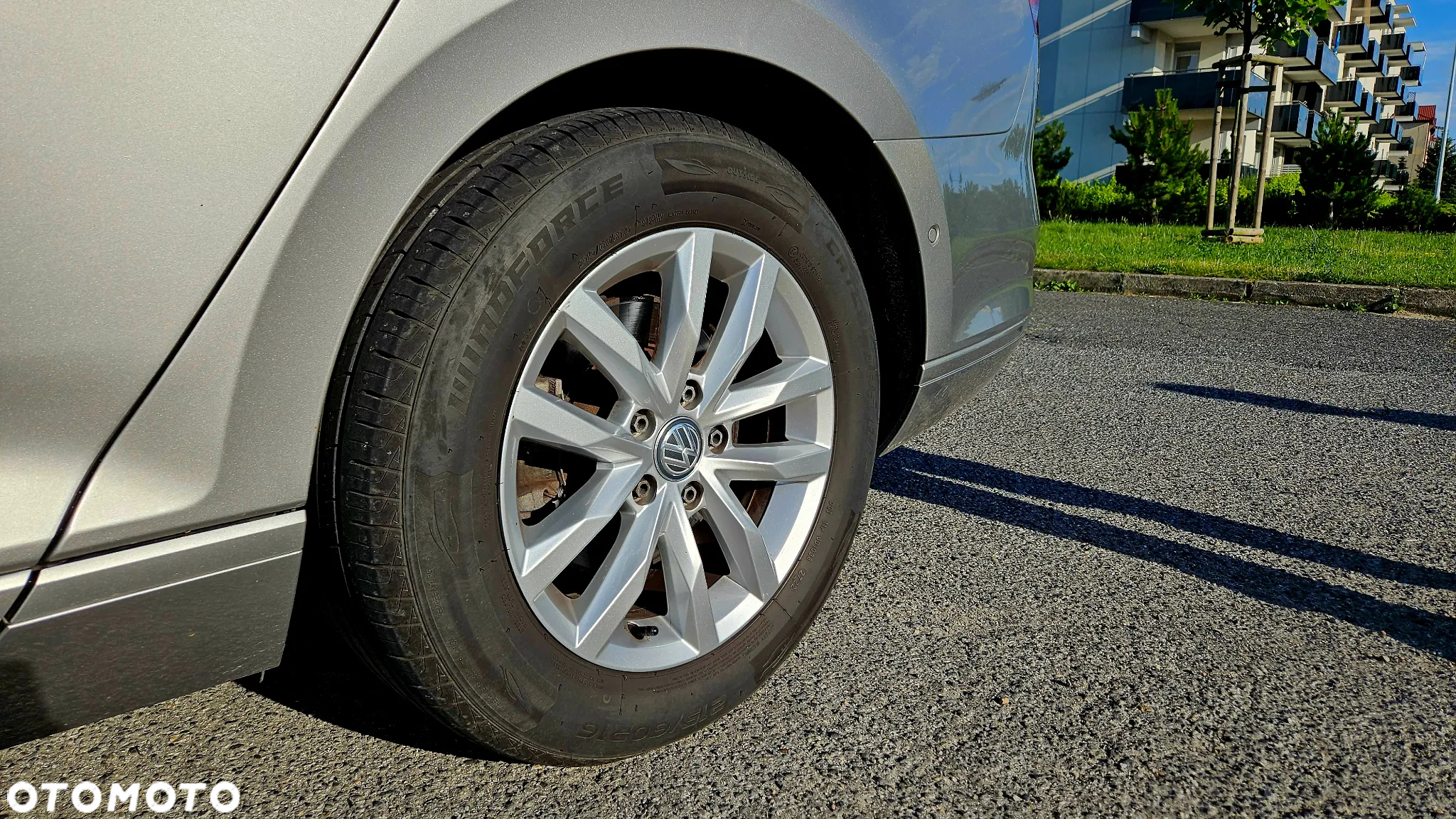 Volkswagen Passat Variant 1.6 TDI (BlueMotion Technology) DSG Comfortline - 15