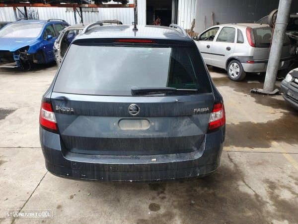 Porta Mala / Tampa Skoda Fabia Iii Combi (Nj5)