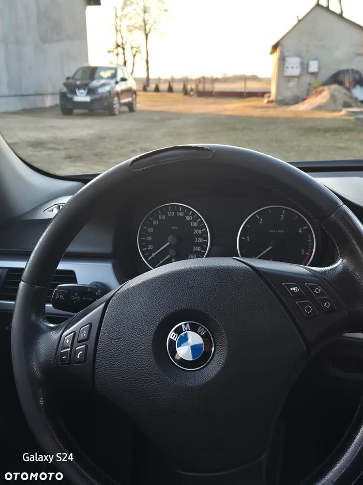 BMW Seria 3 320d - 12