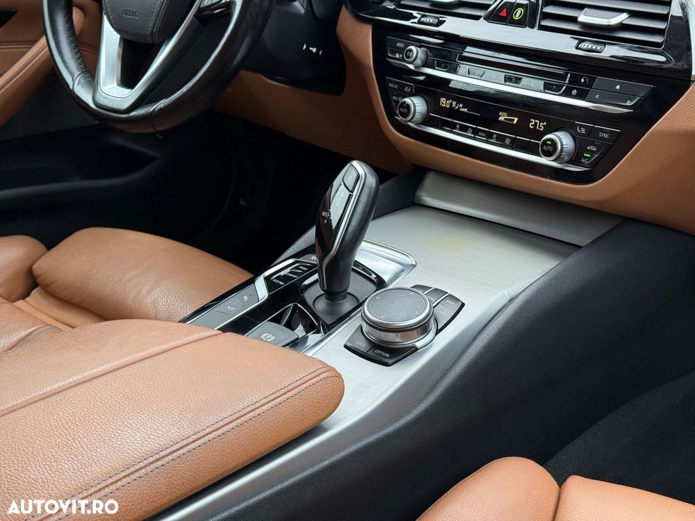 BMW Seria 5 520d Aut. Sport Line - 10