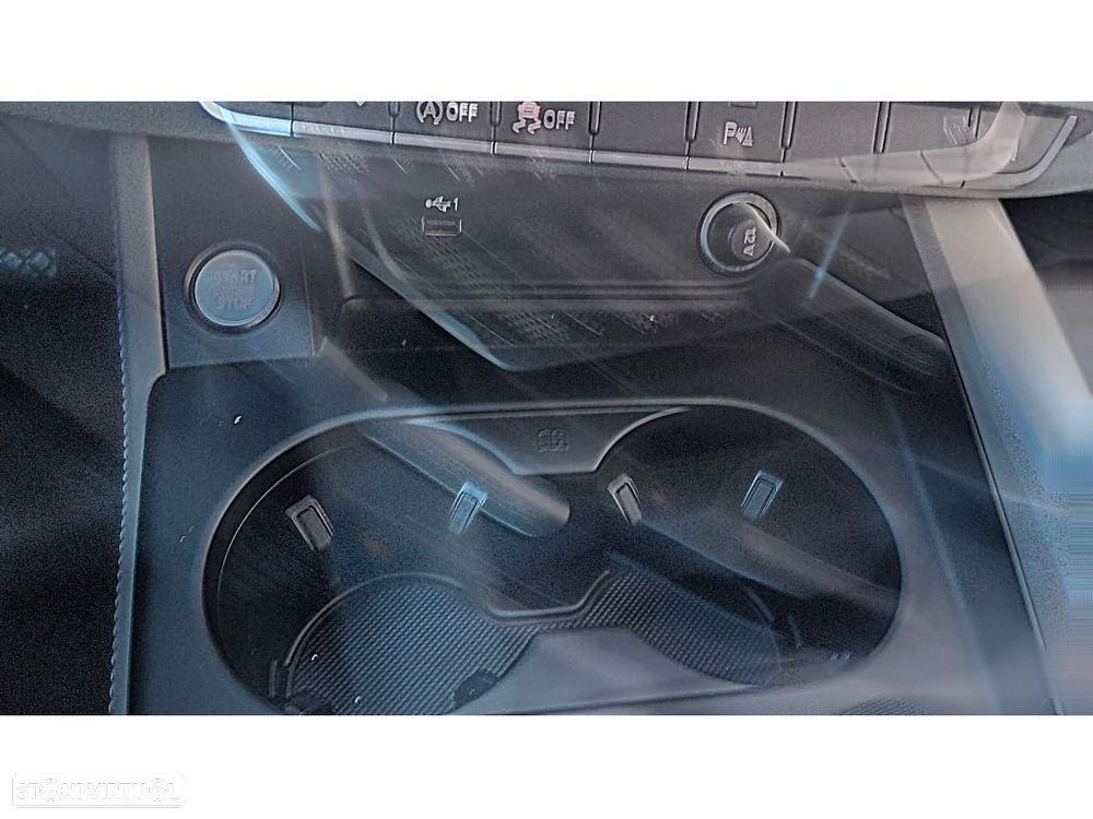 Audi A4 40 TDI S tronic - 19