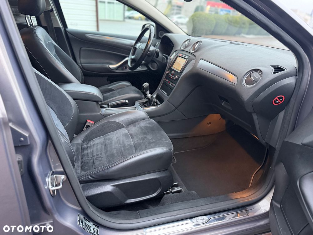Ford Mondeo 1.6 T Platinium X Plus (Titanium) - 27