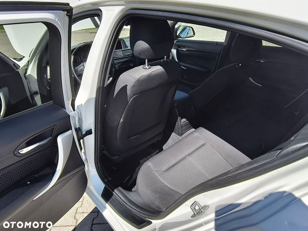 BMW Seria 1 - 16