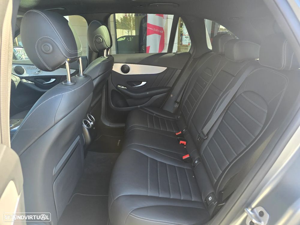 Mercedes-Benz GLC 300 de 4Matic 9G-TRONIC AMG Line Plus - 24