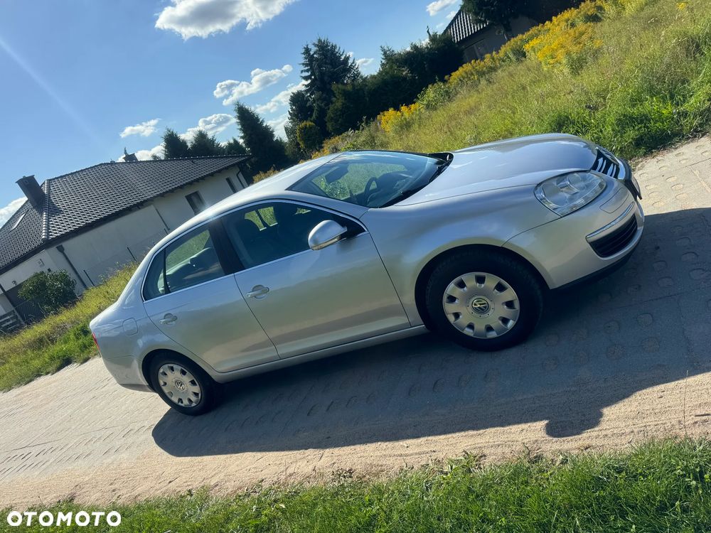 Volkswagen Jetta 1.9 TDI Trendline - 21