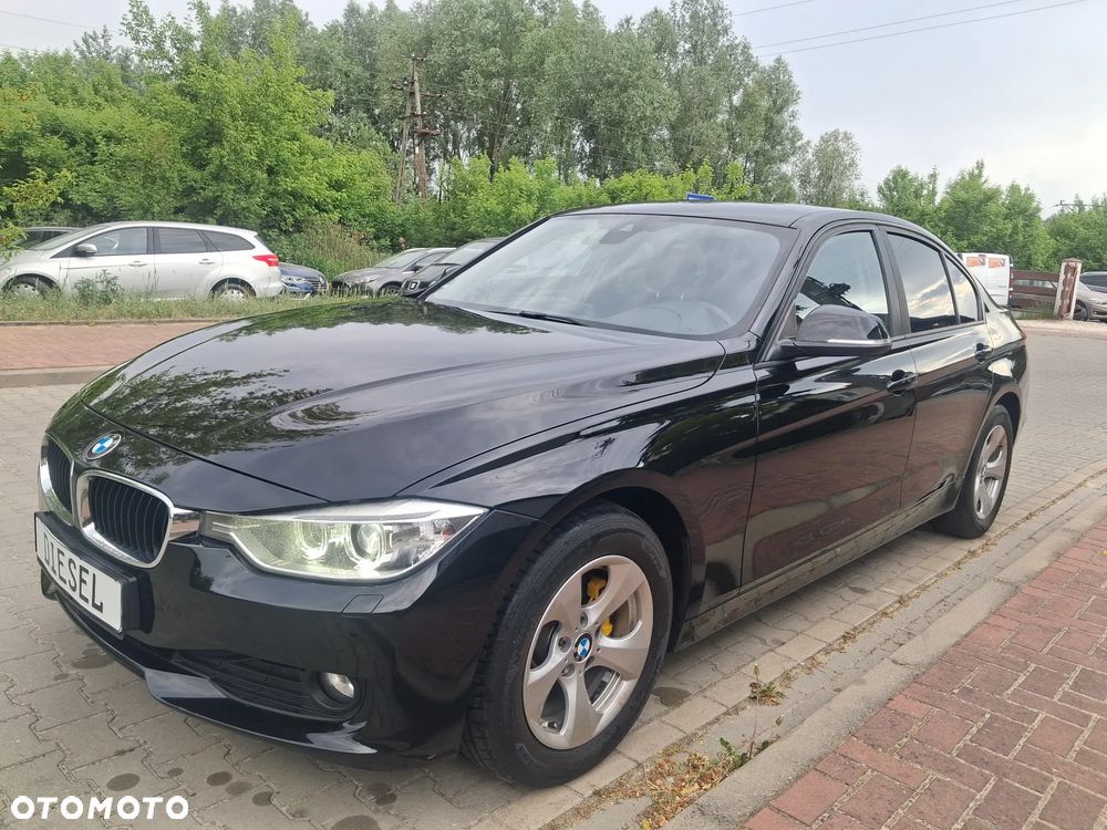 BMW Seria 3 318d Sport Line - 9