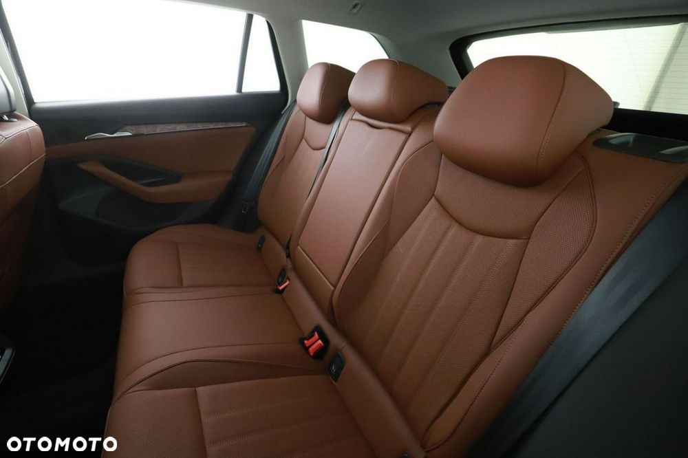 Skoda Superb 2.0 TDI SCR 4x4 L&K DSG - 18