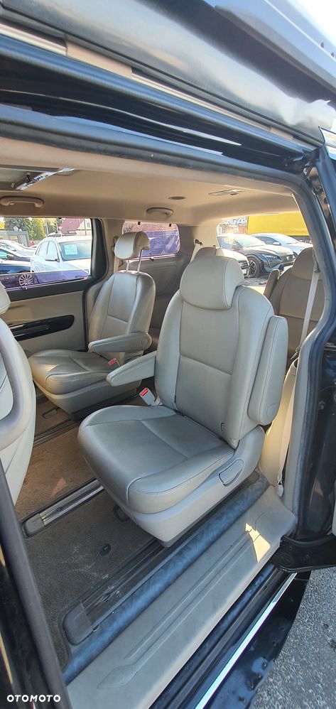Kia Carnival 2.2 CRDi Freedom - 17