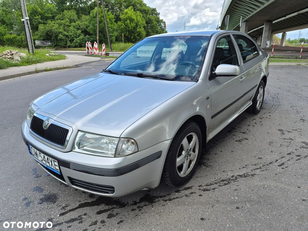 Skoda Octavia 2.0 Ambiente - 1