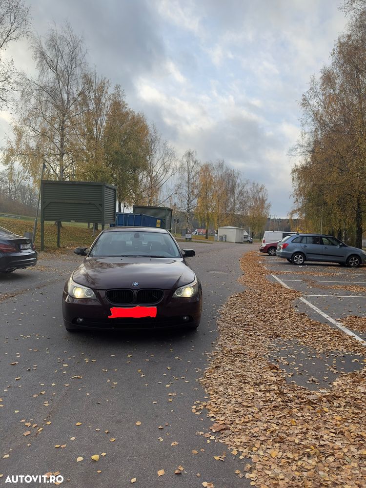 BMW Seria 5 523i - 2
