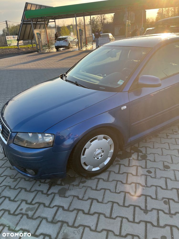 Audi A3 3-drzwiowe 1.6 S line Sportpaket (plus) - 3