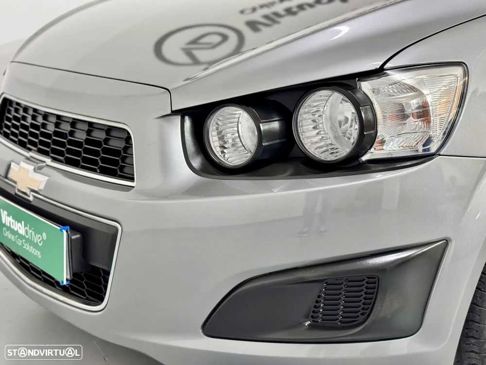 Chevrolet Aveo 1.2 LT - 13