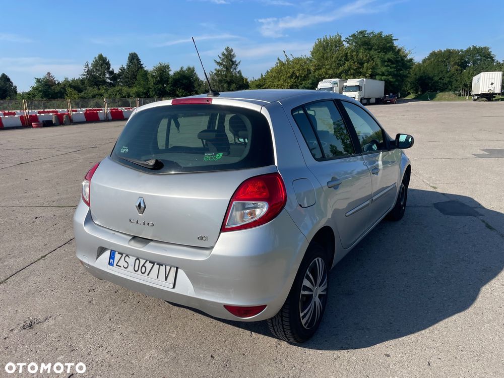 Renault Clio 1.5 dCi Alize - 5