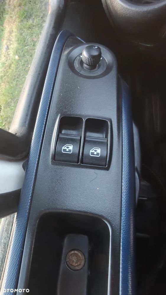 Iveco Daily 35C14  bliźniak brygadówka 7 osób - 19