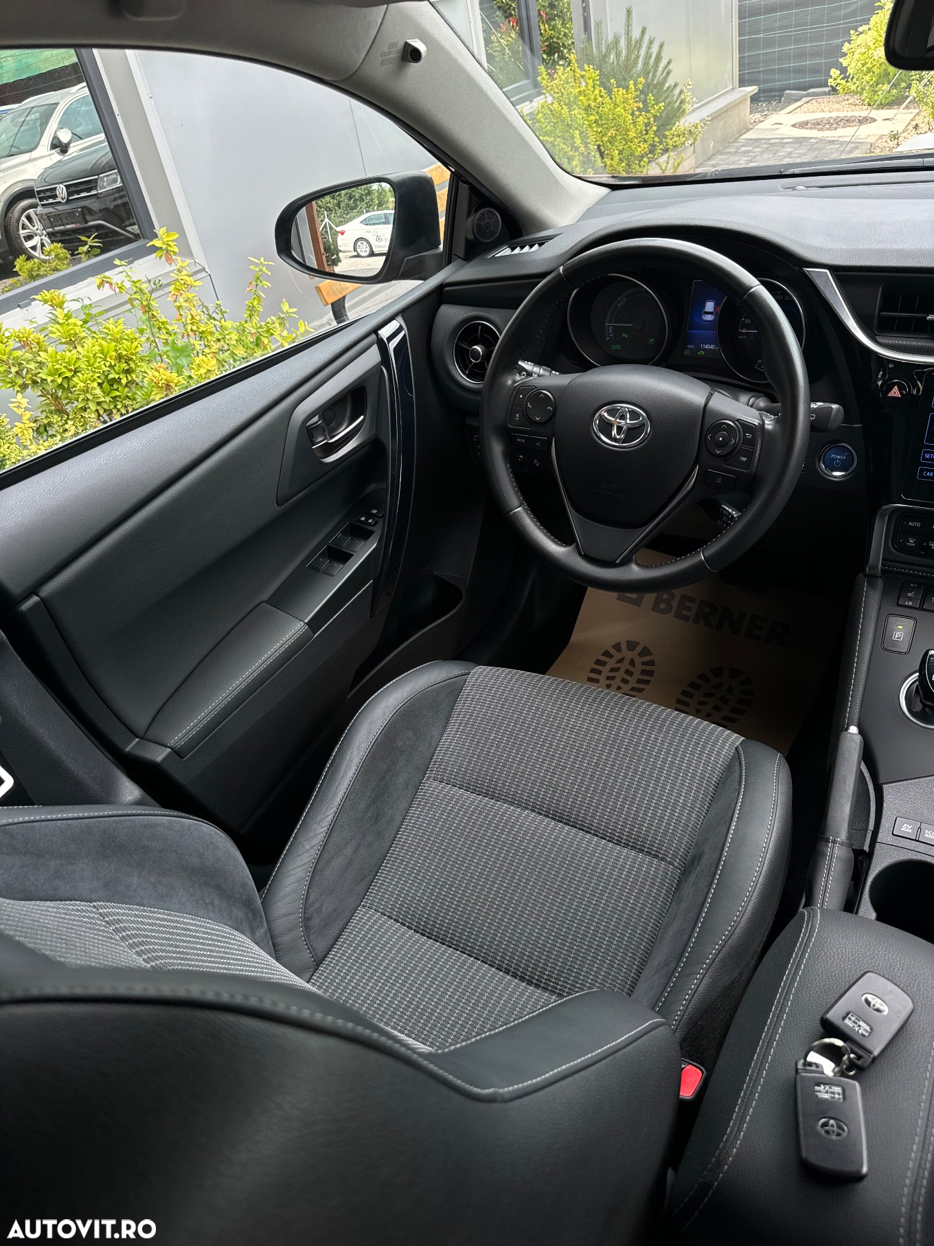 Toyota Auris 1.8 VVT-i Hybrid Automatik Design Edition - 13