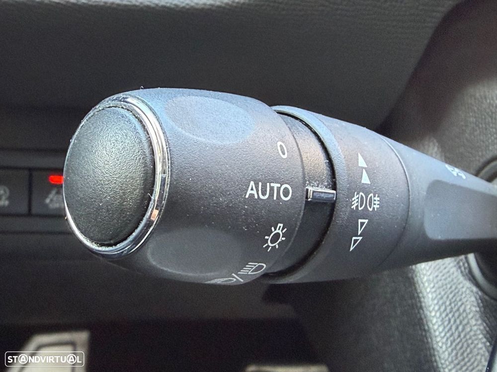 Peugeot 308 1.5 BlueHDi Style EAT8 - 41