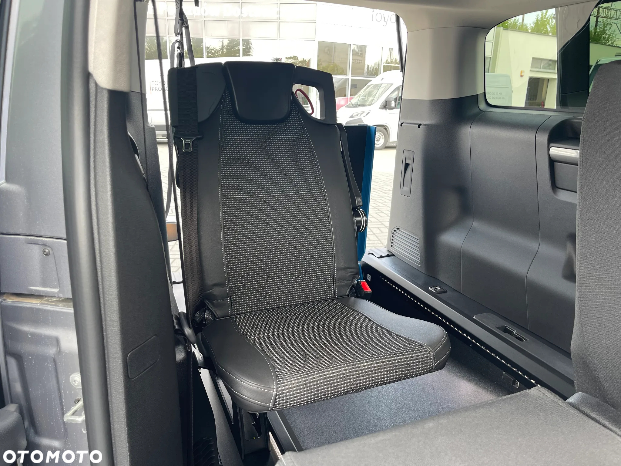 Toyota Proace Verso 2.0 D4-D Long Business - 17