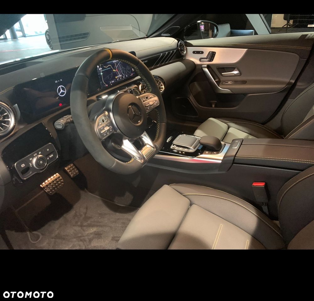 Mercedes-Benz CLA AMG 45 S 4-Matic 8G-DCT - 3