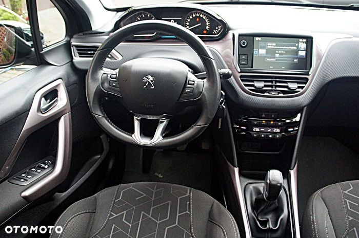 Peugeot 2008 PureTech 82 Allure - 18