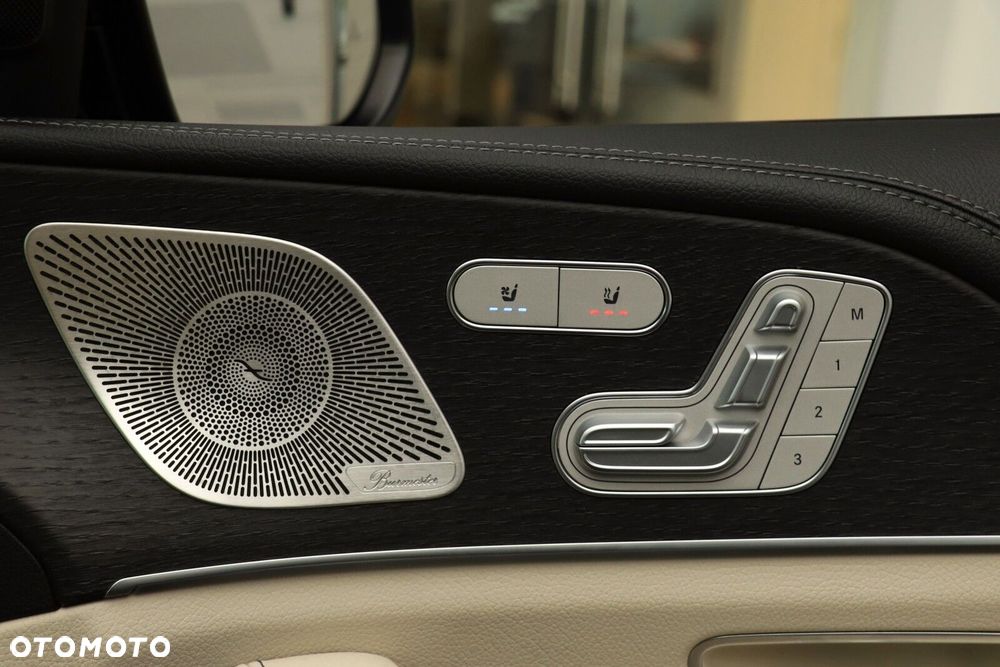 Mercedes-Benz GLS - 17