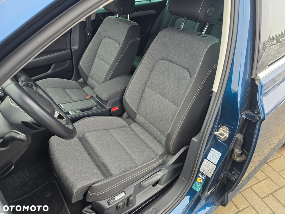 Volkswagen Passat - 13