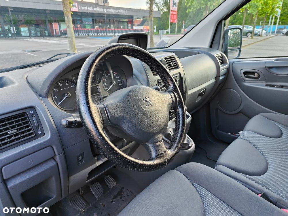 Peugeot Expert - 8