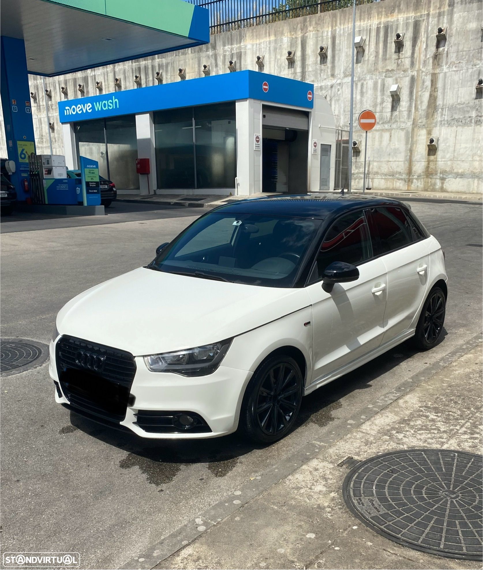 Audi A1 Sportback 1.6 TDI S-line - 1