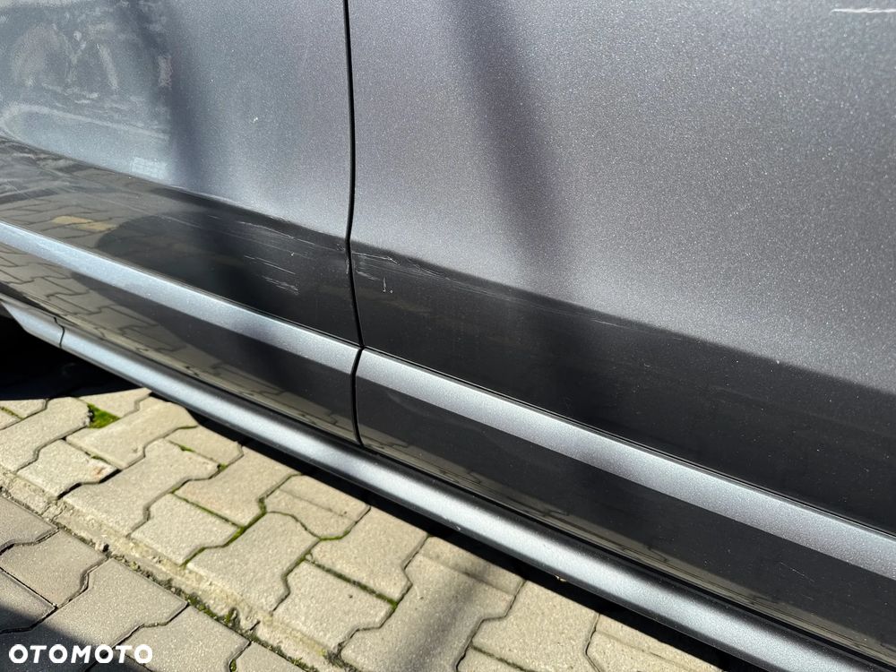Volvo XC 90 D5 AWD R-Design 7os - 30