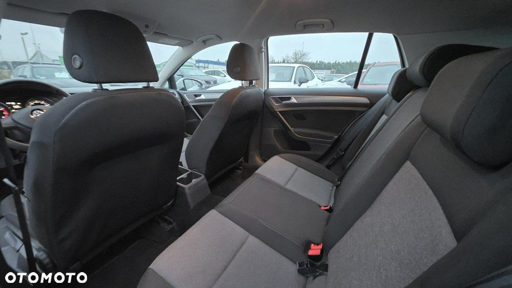 Volkswagen Golf - 19