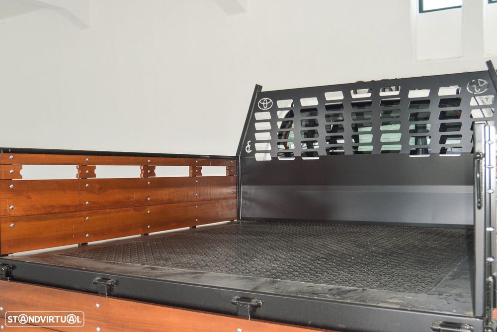 Toyota Hilux 2.4 D-4D 4X2 Cabine Extra 3L - 46