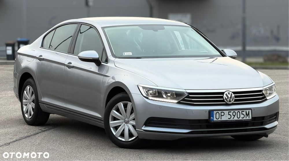Volkswagen Passat 1.6 TDI BMT Comfortline - 1