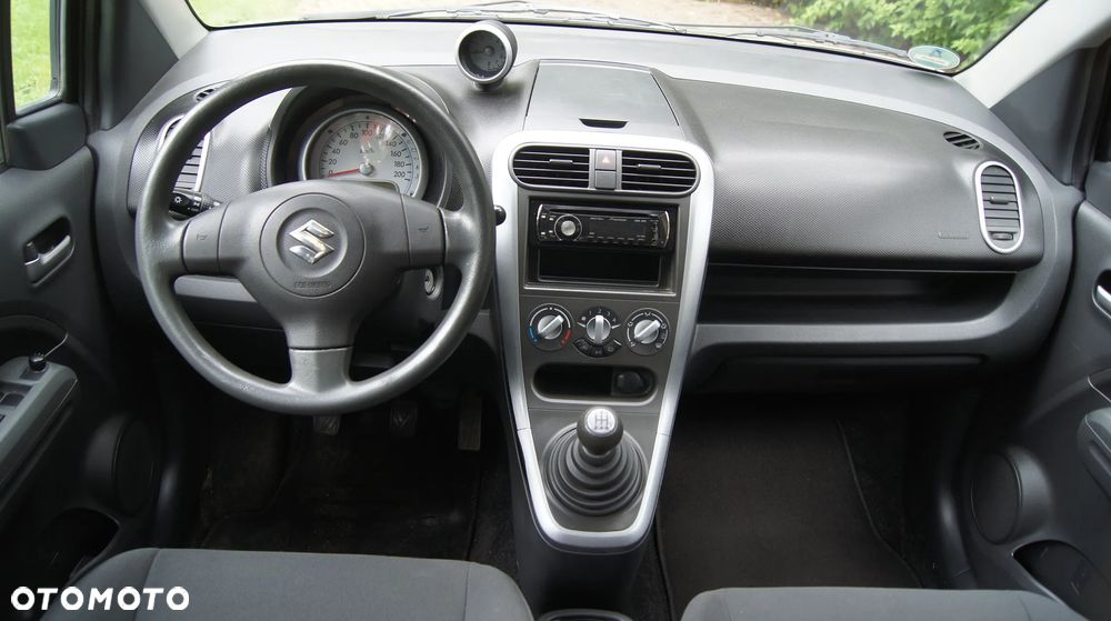 Suzuki Splash 1.0 Club - 11