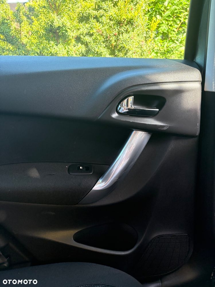 Citroën C3 1.6 e-HDi Exclusive - 14