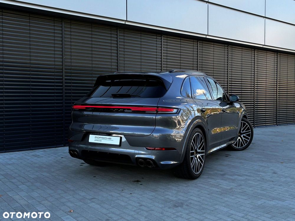 Porsche Cayenne - 6
