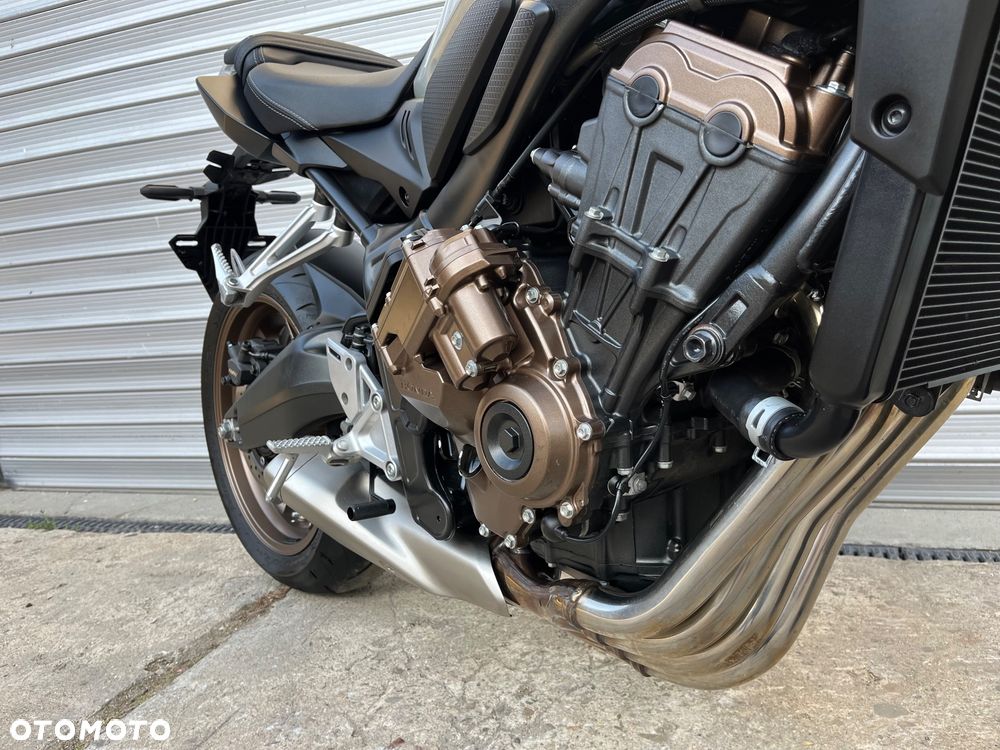 Honda CB - 22