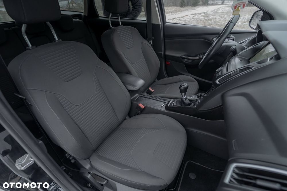 Ford Focus SW 1.0 EcoBoost Hybrid TITANIUM STYLE - 32