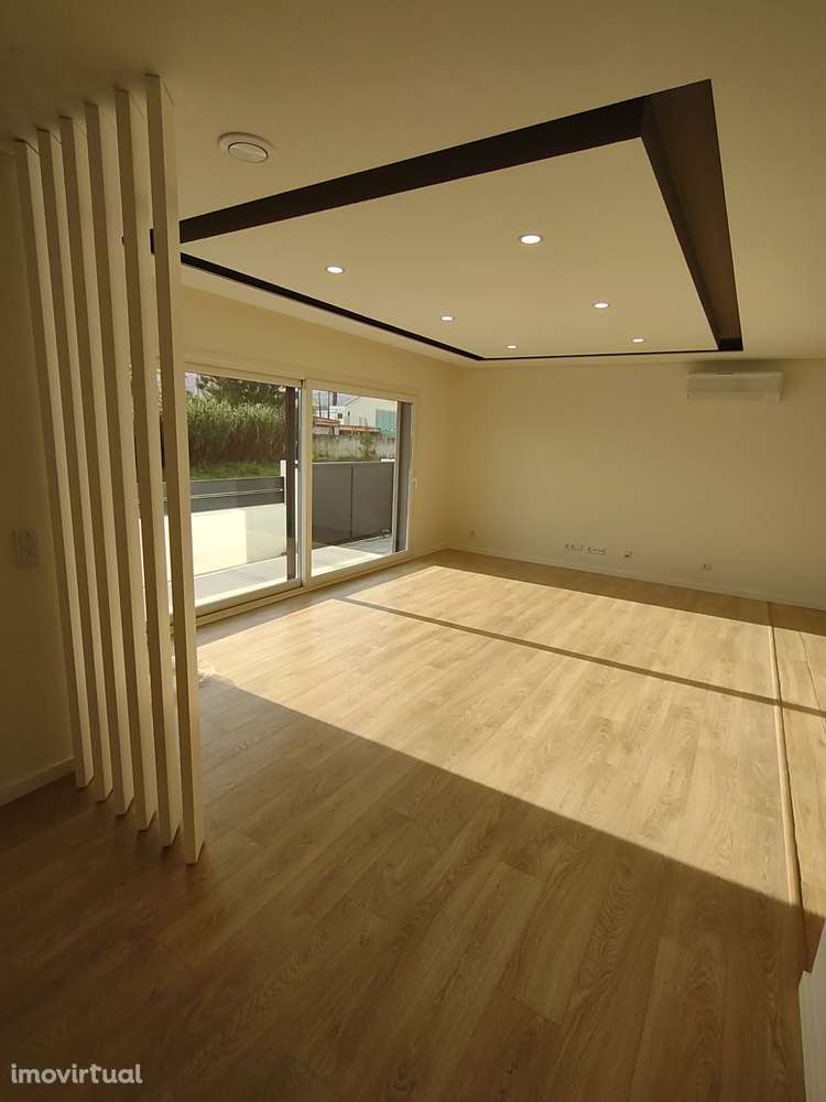 Moradia Térrea Isolada 5 Assoalhadas - Grande imagem: 4/30