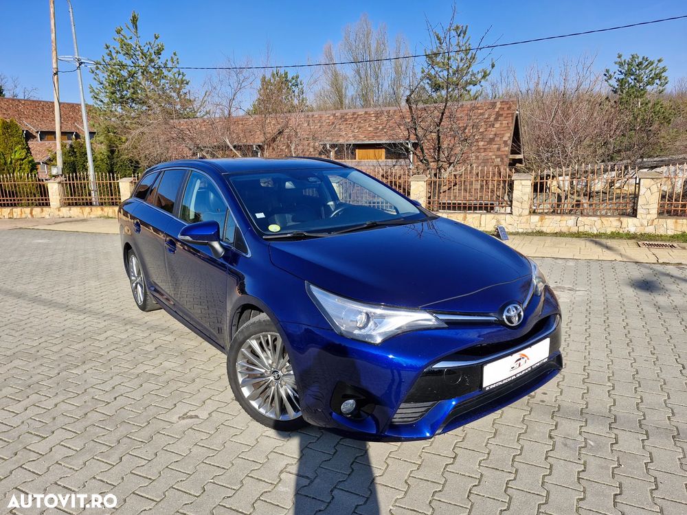 Toyota Avensis 2.0 D-4D Executive - 3