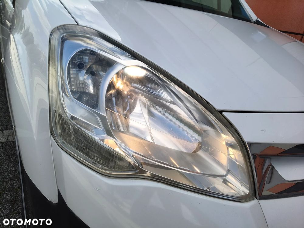 Citroën BERLINGO 1.6 HDI (90KM) 5-BIEGÓW (L1H1) KLIMA WEBASTO STAN IDEALNY 100% BEZWYPADKOWY SERWIS KM NIE MA RDZY - 23